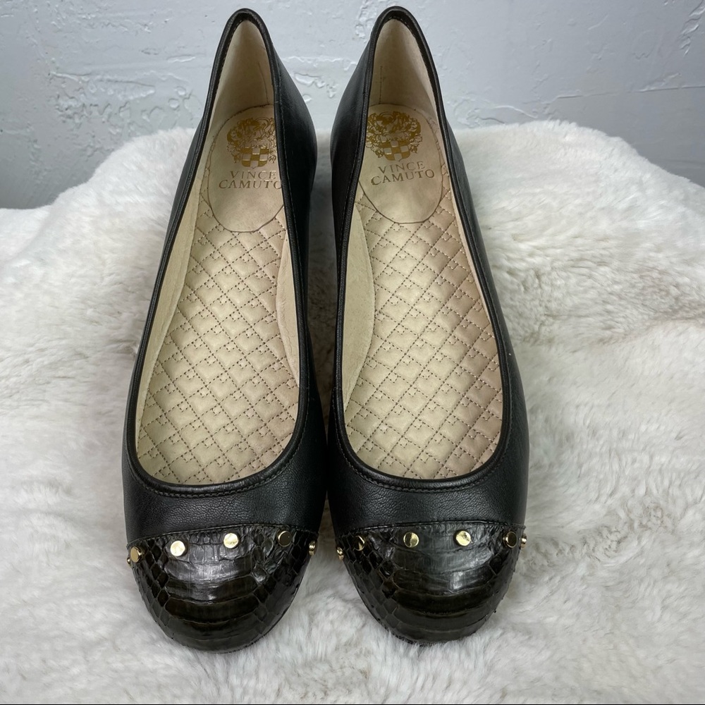 NWOT Vince Camuto flat shoes Size 10